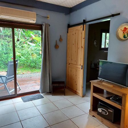 Casa Oceana Bed & Breakfast Bocas del Toro Exterior photo