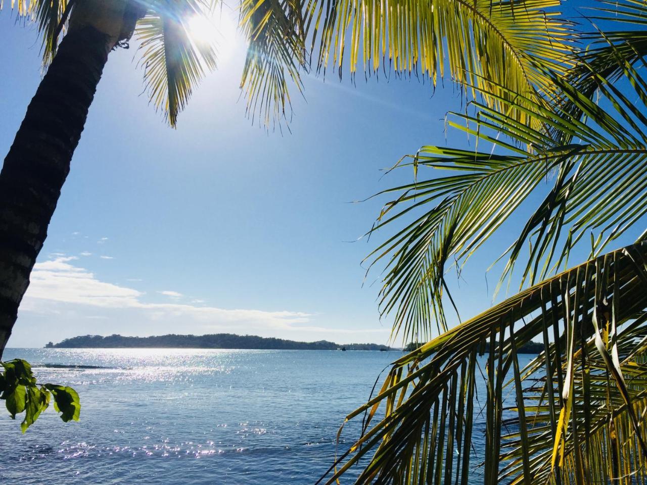 Casa Oceana Bed & Breakfast Bocas del Toro Exterior photo